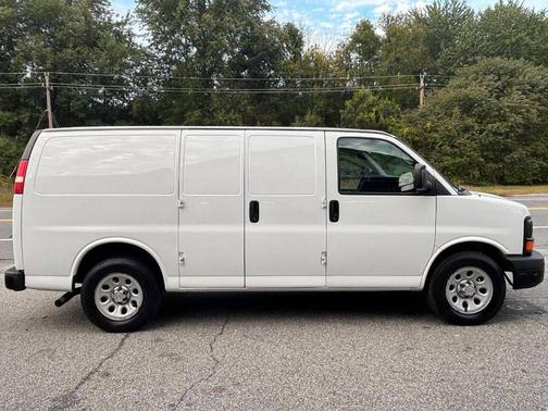 Summit White 2014 Chevrolet Express 1500 Work Van