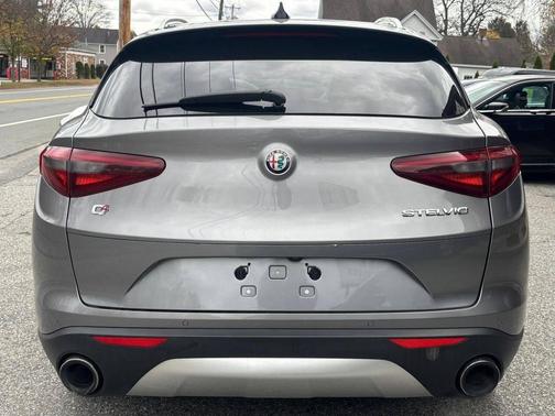 2018 Alfa Romeo Stelvio Base