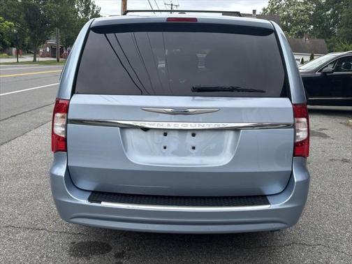 2013 Chrysler Town & Country Touring-L