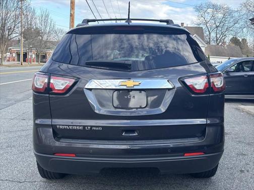 2017 Chevrolet Traverse 2LT