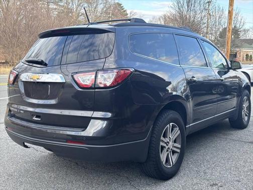 2017 Chevrolet Traverse 2LT