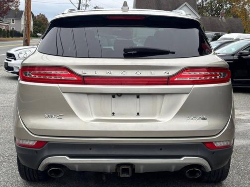 2015 Lincoln MKC Base