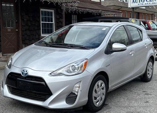 2016 Toyota Prius c Two