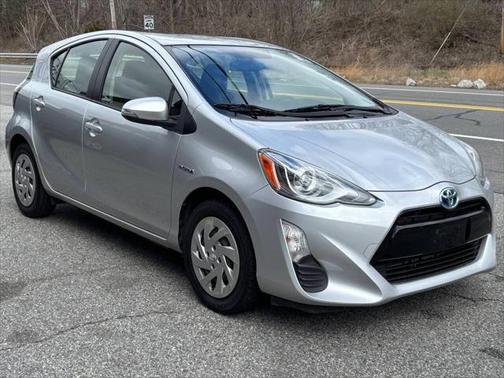 2016 Toyota Prius c Two