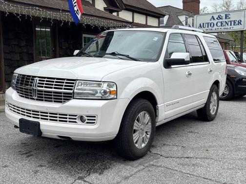 2011 Lincoln Navigator Base
