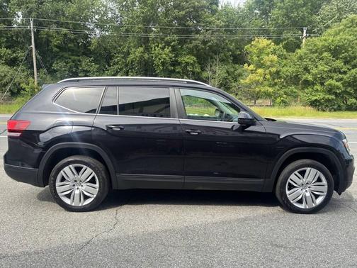 Deep Black Pearl 2019 Volkswagen Atlas 3.6L SE w/Technology