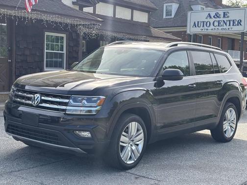 Deep Black Pearl 2019 Volkswagen Atlas 3.6L SE w/Technology