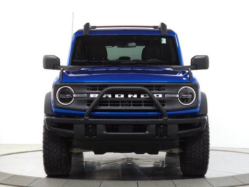 Velocity Blue Metallic 2022 Ford Bronco Black Diamond