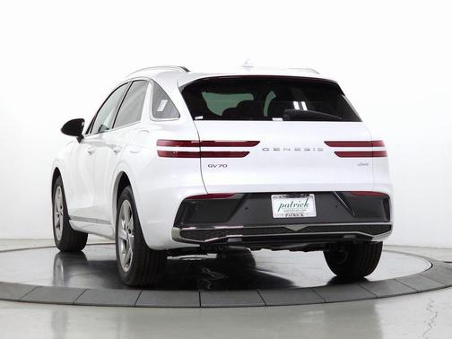 2026 Genesis GV70 2.5T