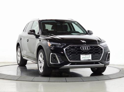 2022 Audi Q5 45 S line Premium Plus