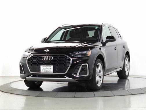 2022 Audi Q5 45 S line Premium Plus