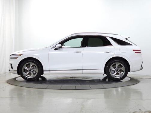 Uyuni White 2026 Genesis GV70 2.5T Advanced