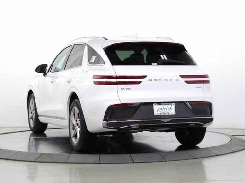 2026 Genesis GV70 2.5T