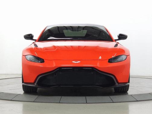 2020 Aston Martin Vantage Base