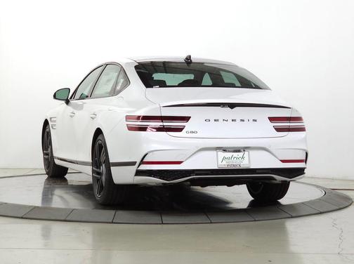 Uyuni White 2026 Genesis G80 3.5T Prestige Black