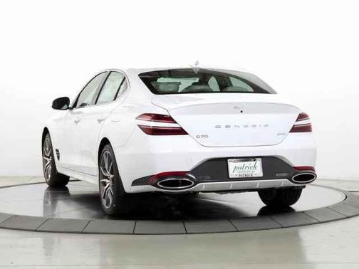 2025 Genesis G70 2.5T