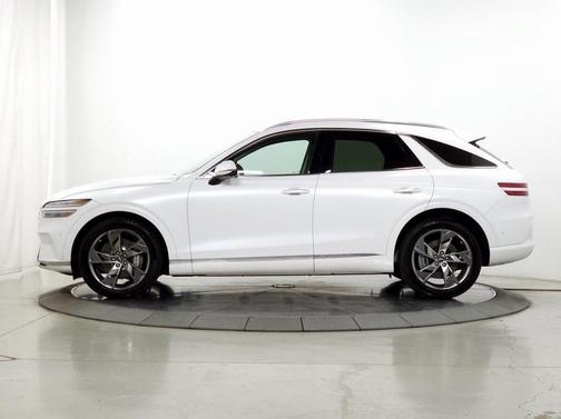 2024 Genesis Electrified GV70 Advanced