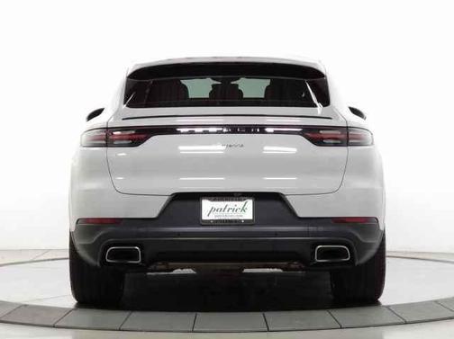 2022 Porsche Cayenne Platinum Edition