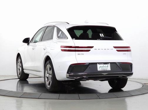 2026 Genesis GV70 2.5T Advanced