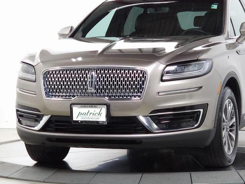 2019 Lincoln Nautilus Select