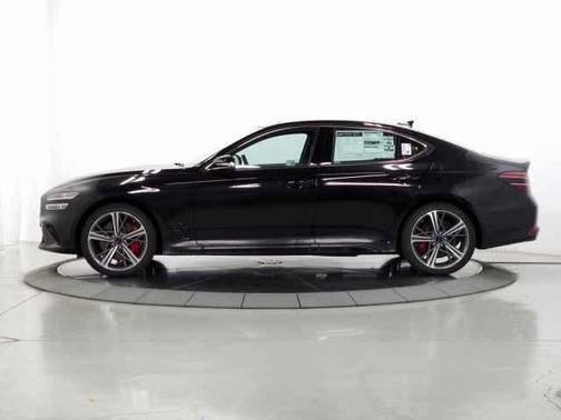 2025 Genesis G70 2.5T
