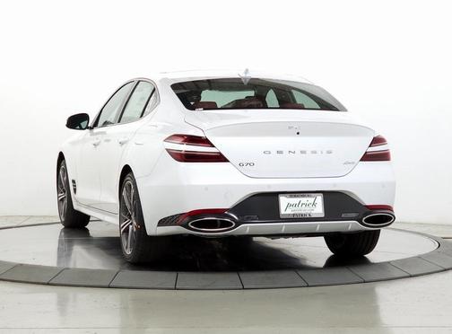 2025 Genesis G70 2.5T