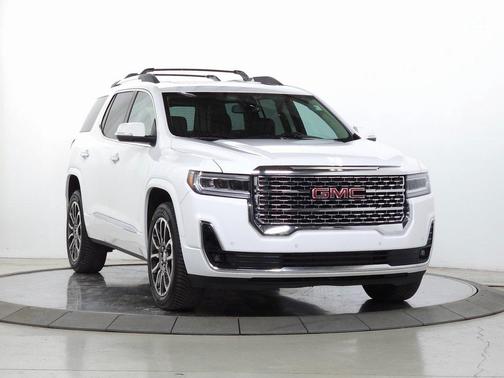 2020 GMC Acadia Denali