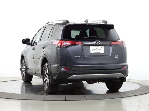 Magnetic Gray Metallic 2018 Toyota RAV4 XLE