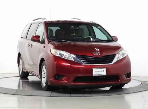 2014 Toyota Sienna LE