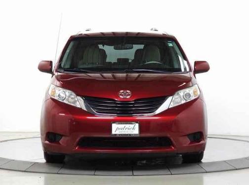 2014 Toyota Sienna LE