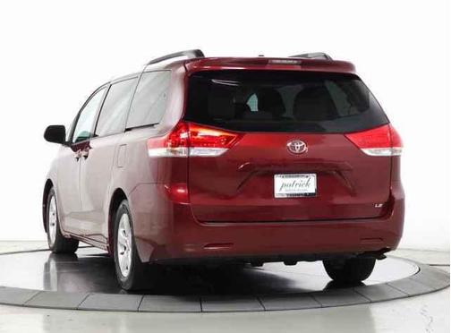 2014 Toyota Sienna LE