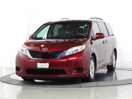 2014 Toyota Sienna LE