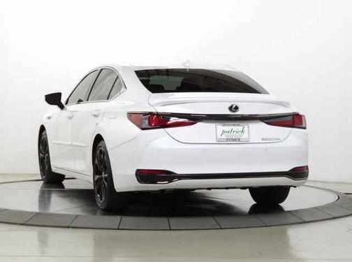 2023 Lexus ES 300h Base