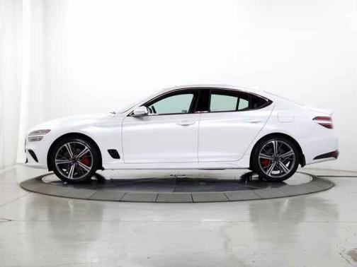 2025 Genesis G70 2.5T