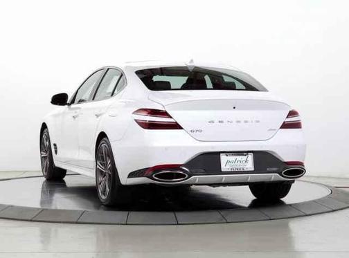 2025 Genesis G70 2.5T