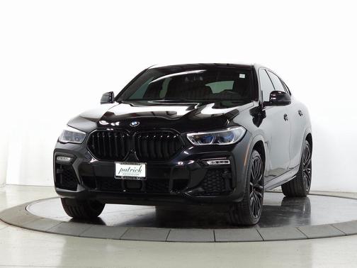 2021 BMW X6 M50i