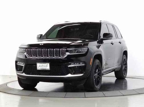 2022 Jeep Grand Cherokee Summit