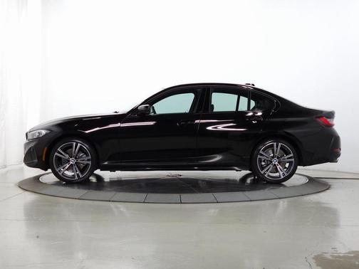 2023 BMW 330 i xDrive