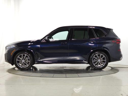 Carbon Black Metallic 2024 BMW X5 xDrive40i