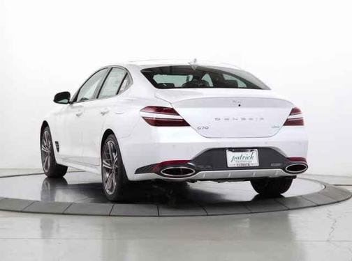 2025 Genesis G70 2.5T