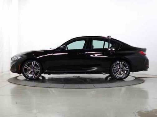 2023 BMW 330 i xDrive