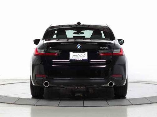 2023 BMW 330 i xDrive