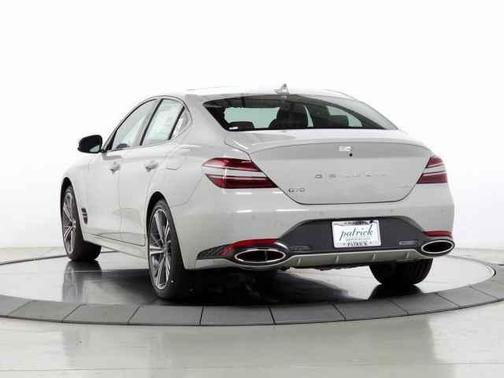2025 Genesis G70 2.5T