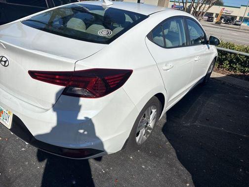 2020 Hyundai ELANTRA SEL