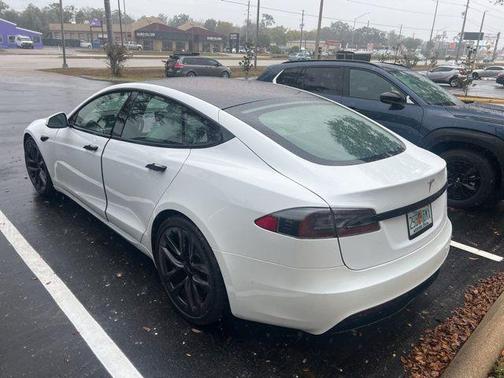 2022 Tesla Model S Base
