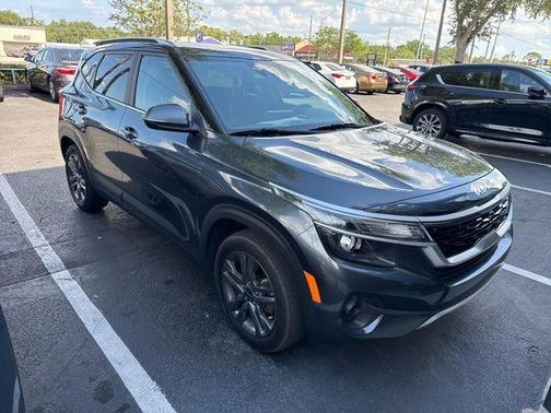 2022 Kia Seltos S