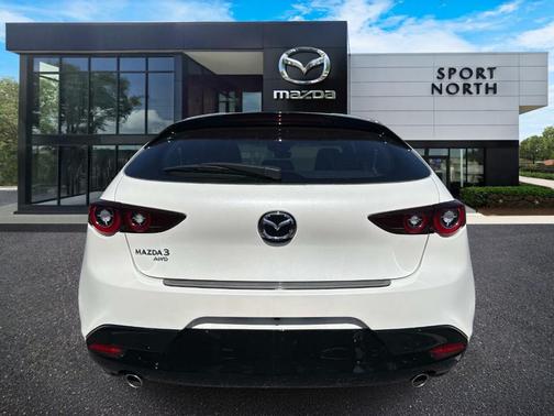 Snowflake White Pearl 2026 Mazda Mazda3 2.5 S Carbon Edition