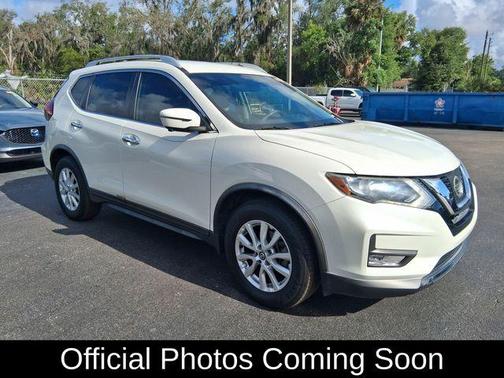 White 2017 Nissan Rogue SV
