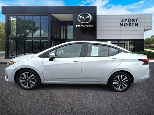 Brilliant Silver Metallic 2025 Nissan Versa 1.6 SV