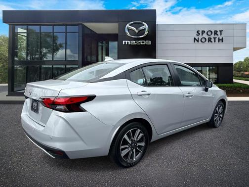 Brilliant Silver Metallic 2025 Nissan Versa 1.6 SV